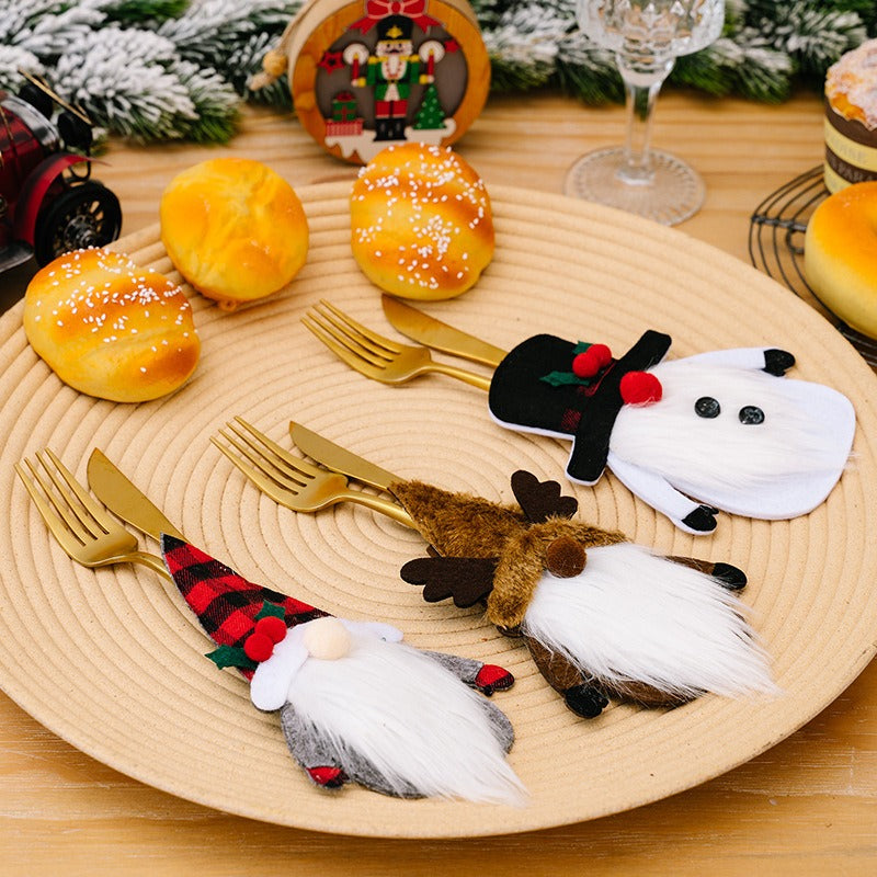 Christmas Table Decorations for Festive Place Settings