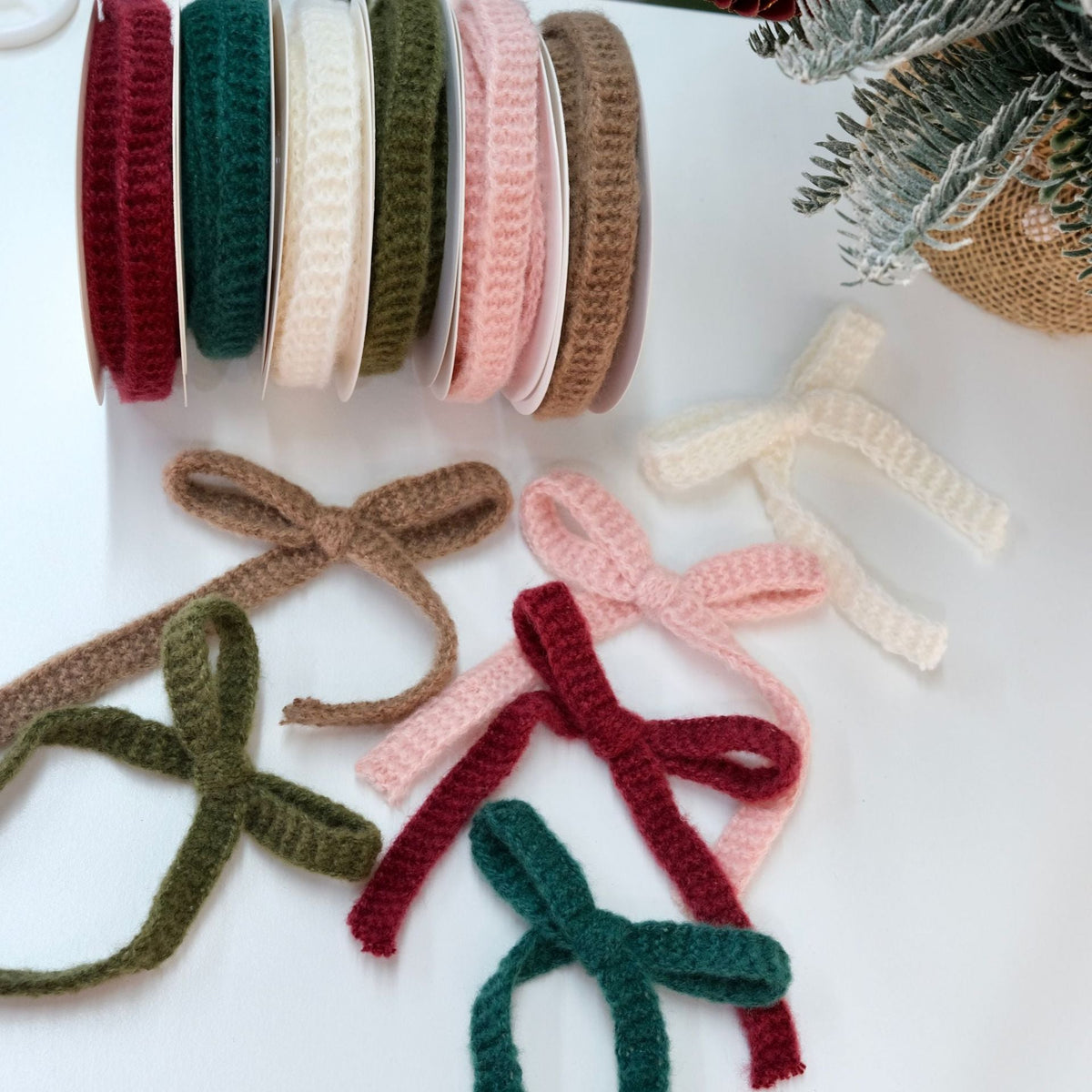 Knitted Yarn Ribbon for Cozy Christmas Gift Wrapping
