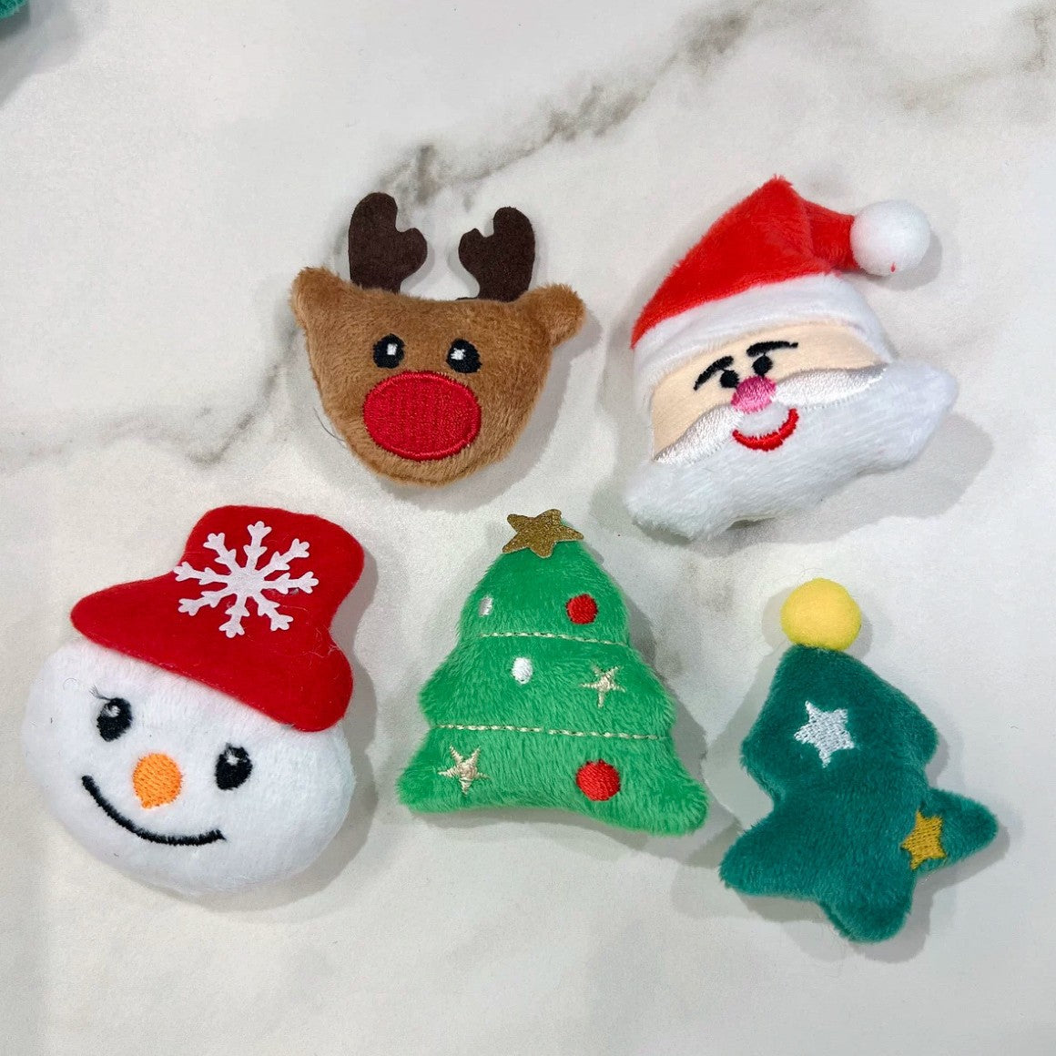 Christmas Plush Ornaments for Cute DIY Holiday Decorating