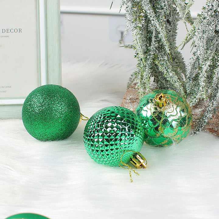 Christmas Tree Ornaments for a Sparkling Colorful Tree