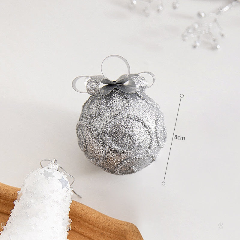 Christmas Tree Ornaments for a Refined Winter Display