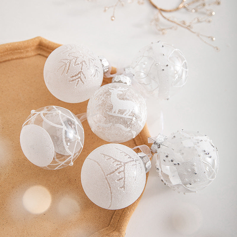 Christmas Tree Ornaments for a Refined Winter Display