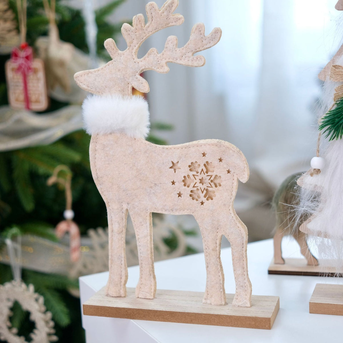 Christmas Wooden Reindeer Decor for Cozy Tabletops