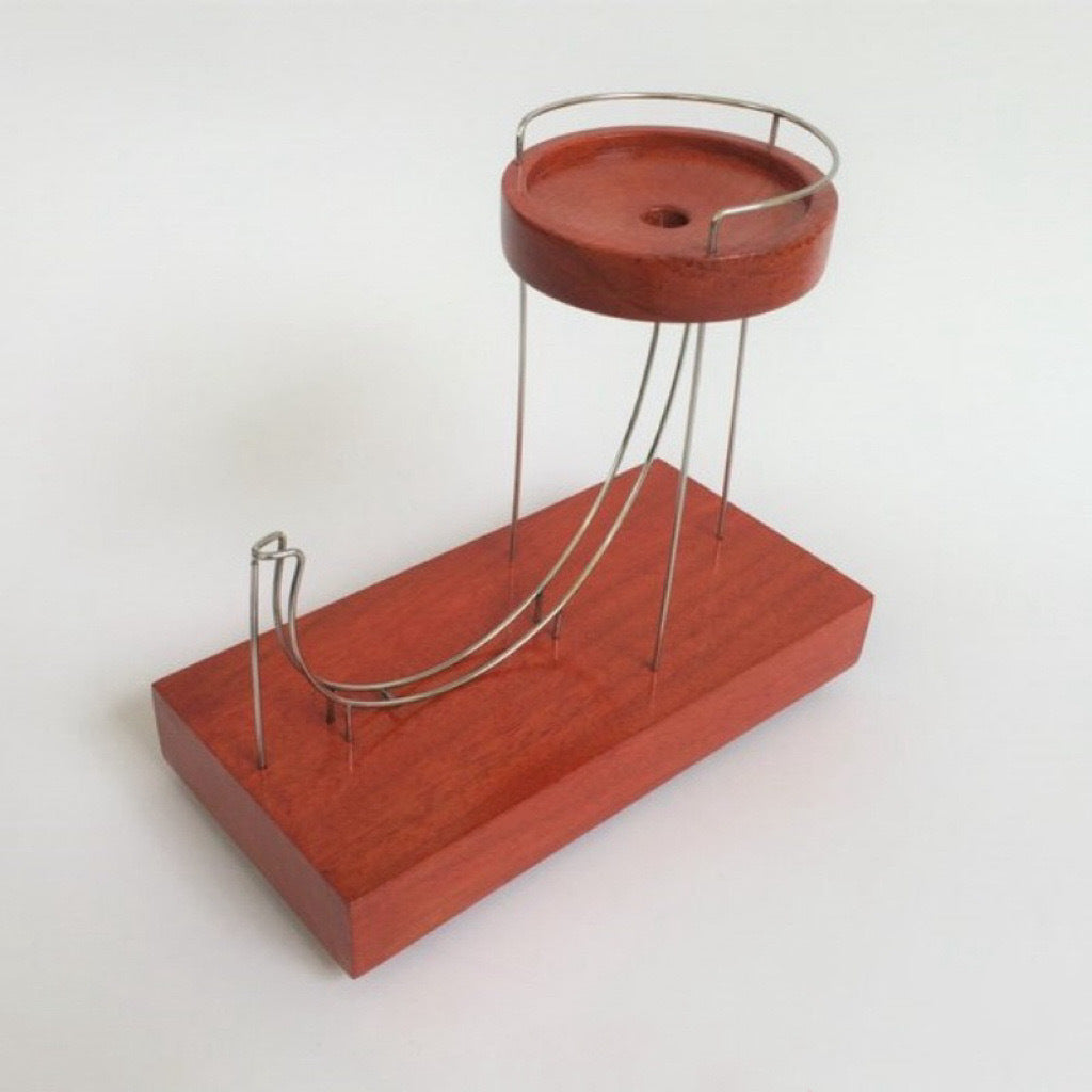 Kinetic Desk Toy – Mesmerizing Ball Loop Decoration