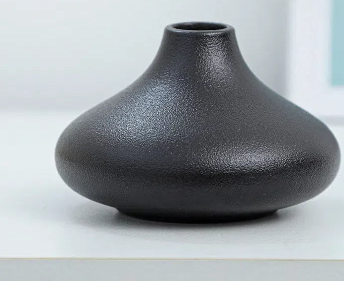 Matte Black Ceramic Vase for Minimalist Arrangements