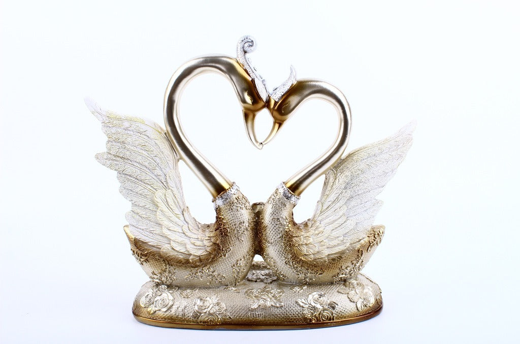 Romantic Swan Sculpture for Elegant European Home Decor