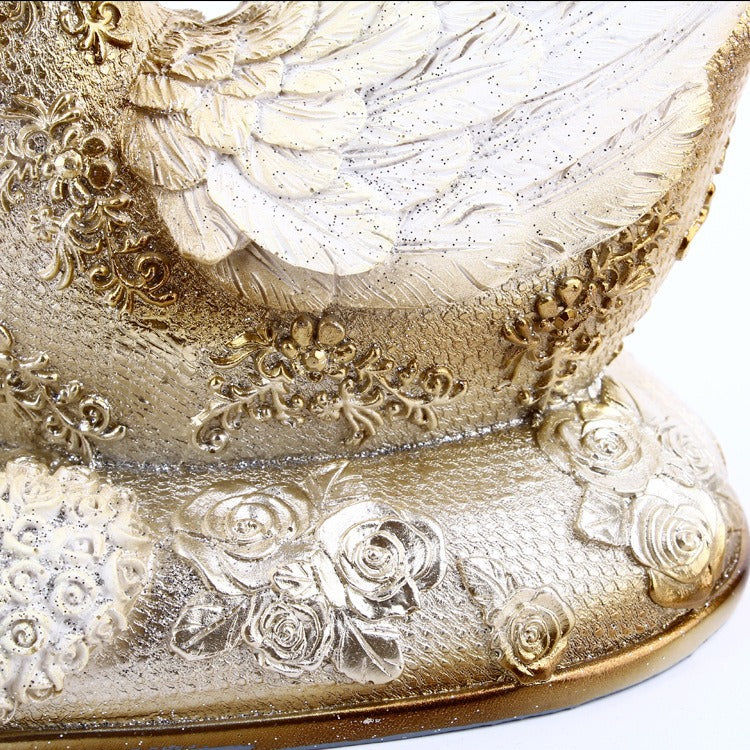 Romantic Swan Sculpture for Elegant European Home Decor