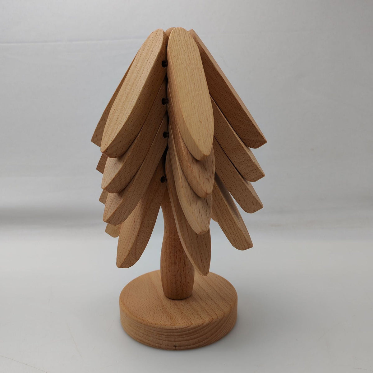 Wooden Dining Mat for Heat-Resistant Tabletop Decor