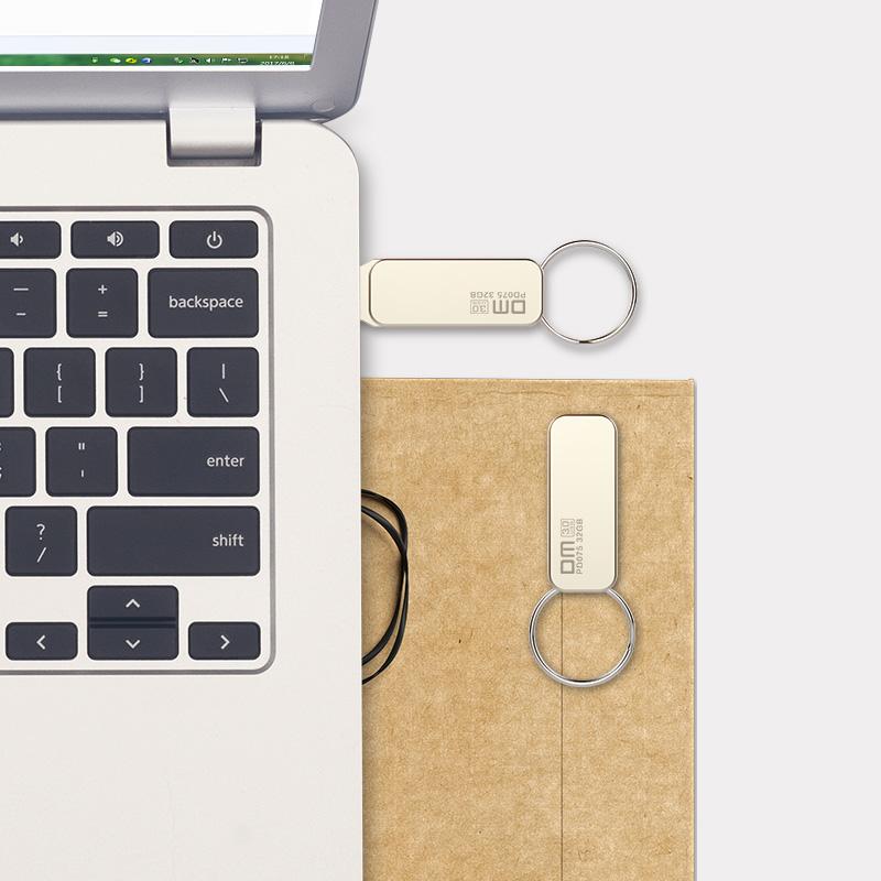 Metal USB 3.0 Flash Drive: Fast Transfers on Your Keys