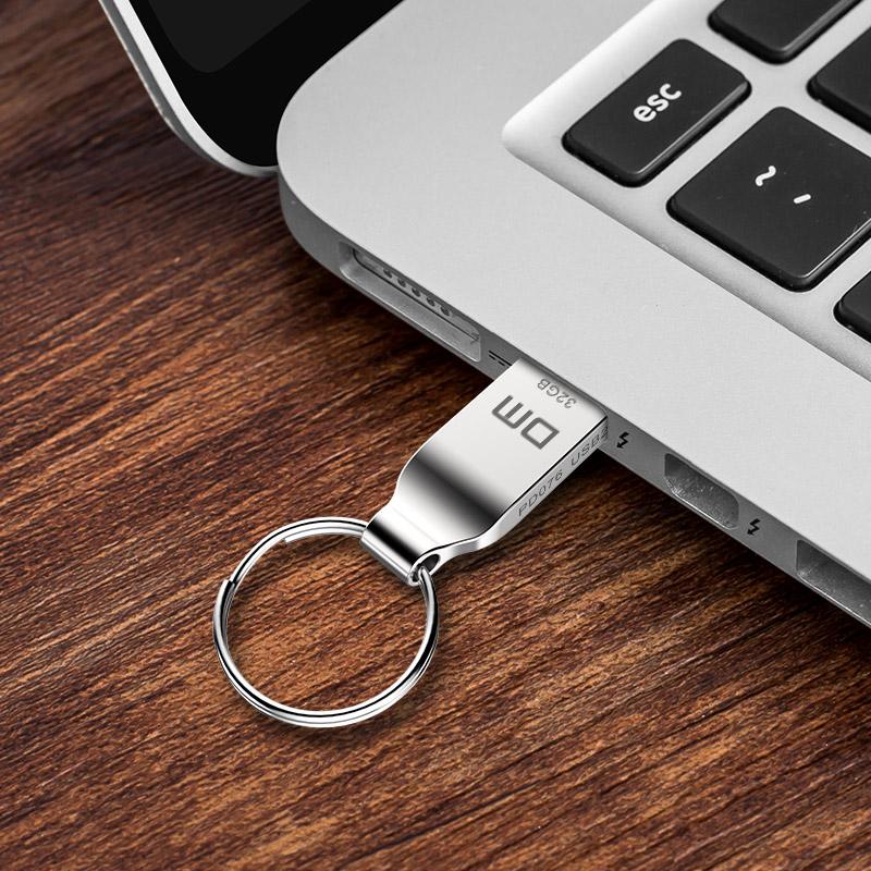 All-Metal 32GB USB Flash Drive with Keyring Loop Clip