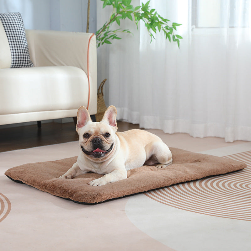 Self-Heating Pet Mat for Cozy, Cord-Free Winter Warmth