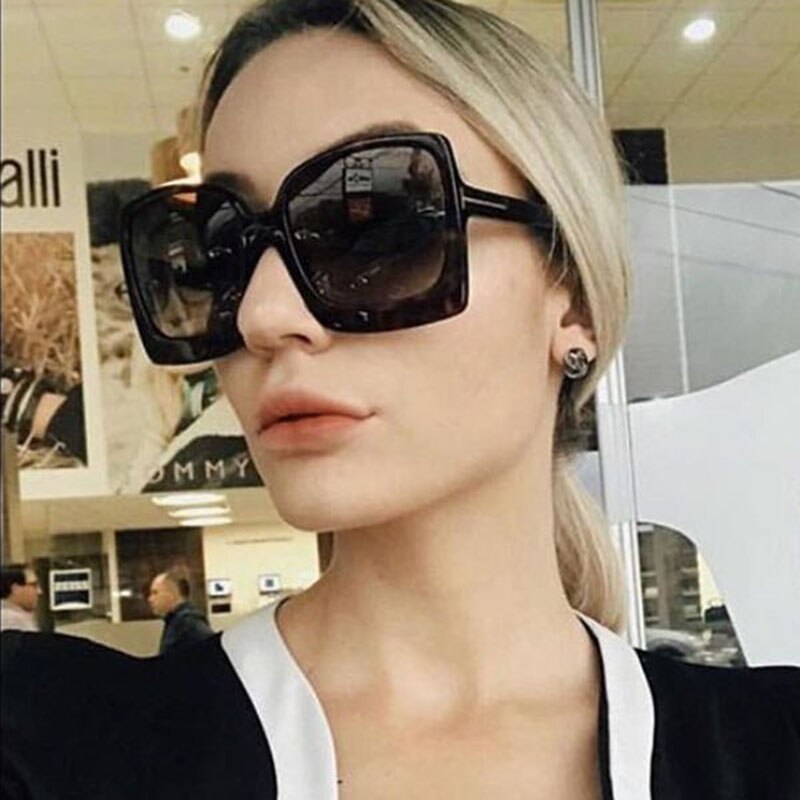 Oversized Square Sunglasses with Gradient UV400 Style