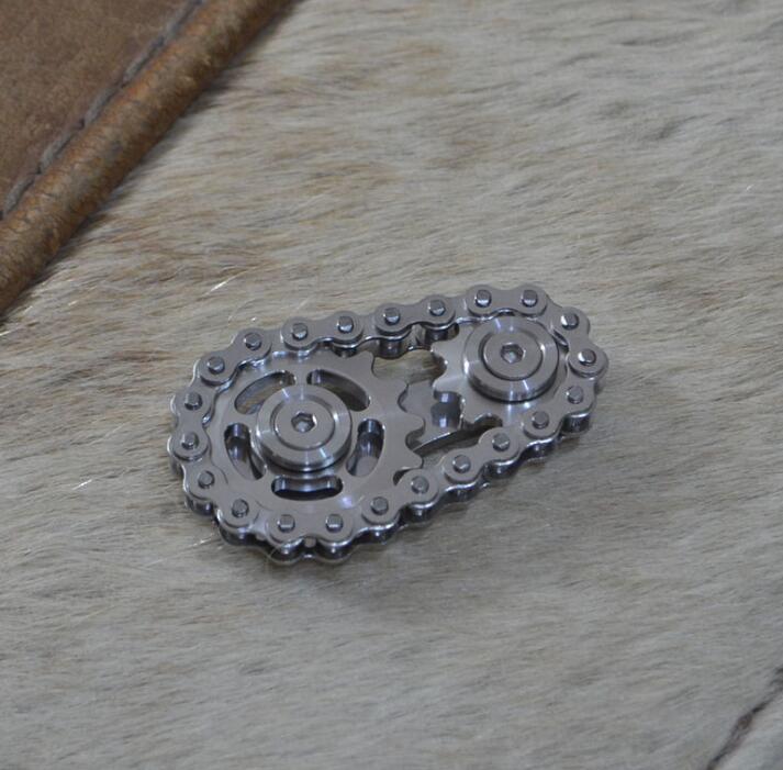 Metal Gyro Fidget Spinner with Mechanical Chain Detail