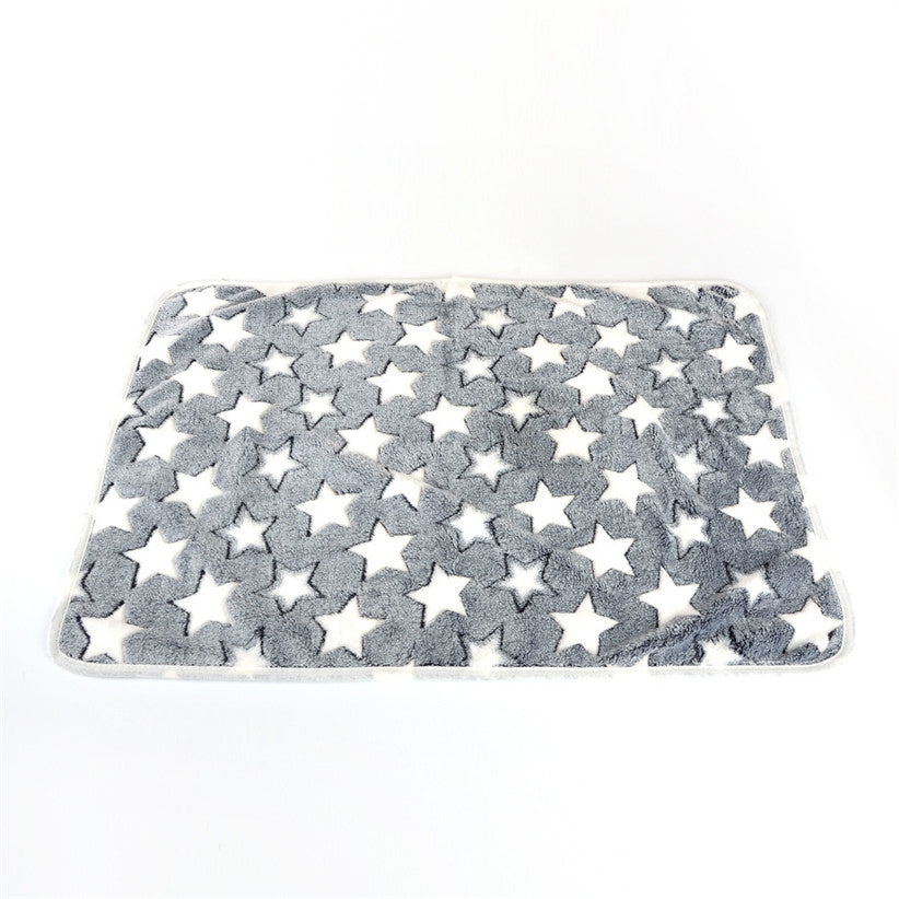Soft Star-Pattern Fleece Pet Blanket for Dogs and Cats