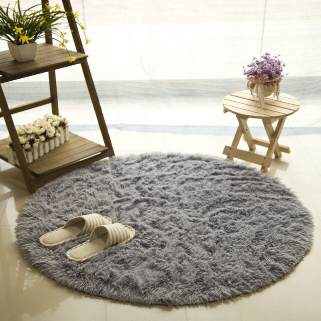 Round Faux Fur Rug for Soft, Cozy Bedroom Comfort