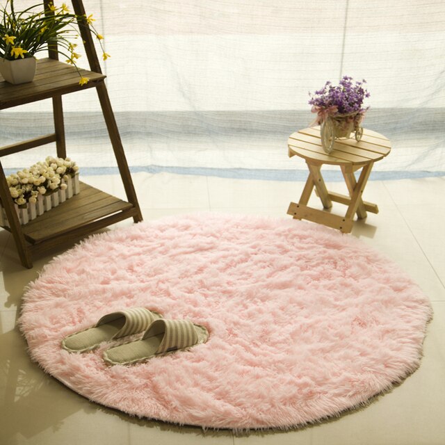 Round Faux Fur Rug for Soft, Cozy Bedroom Comfort
