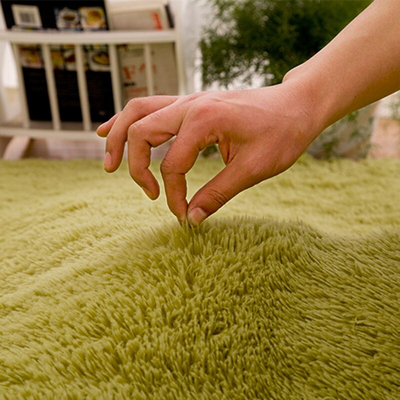 Round Faux Fur Rug for Soft, Cozy Bedroom Comfort