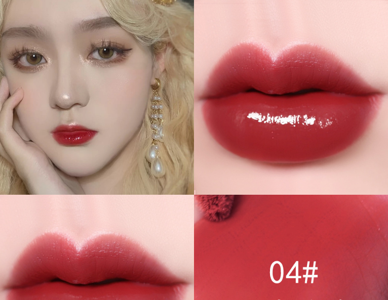 Clear Lip Gloss for Sparkling Glass-Like Lip Shine