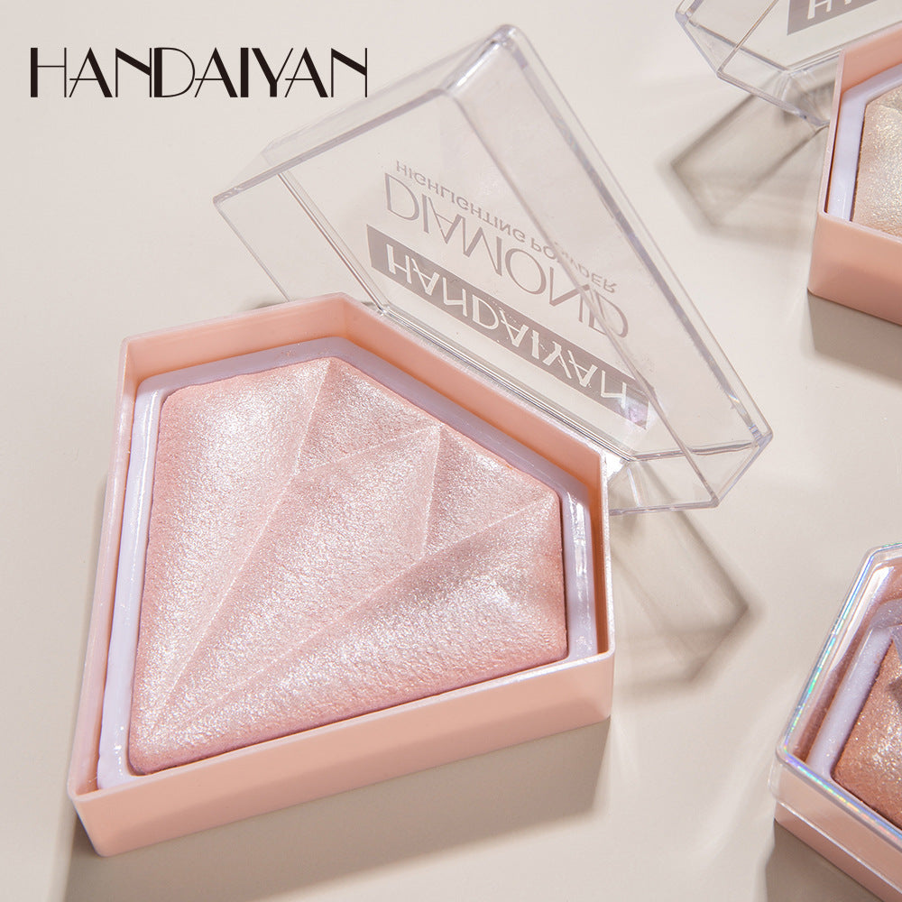 Diamond Highlighter Powder for Buildable Radiance