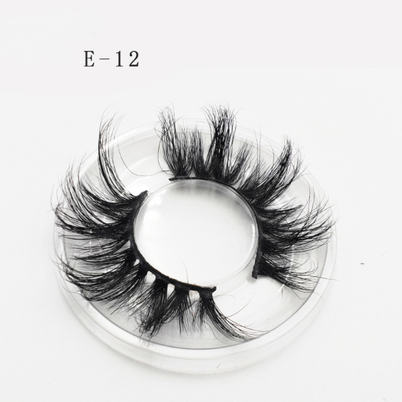3D False Eyelashes for Soft, Wispy Glam Eye Volume