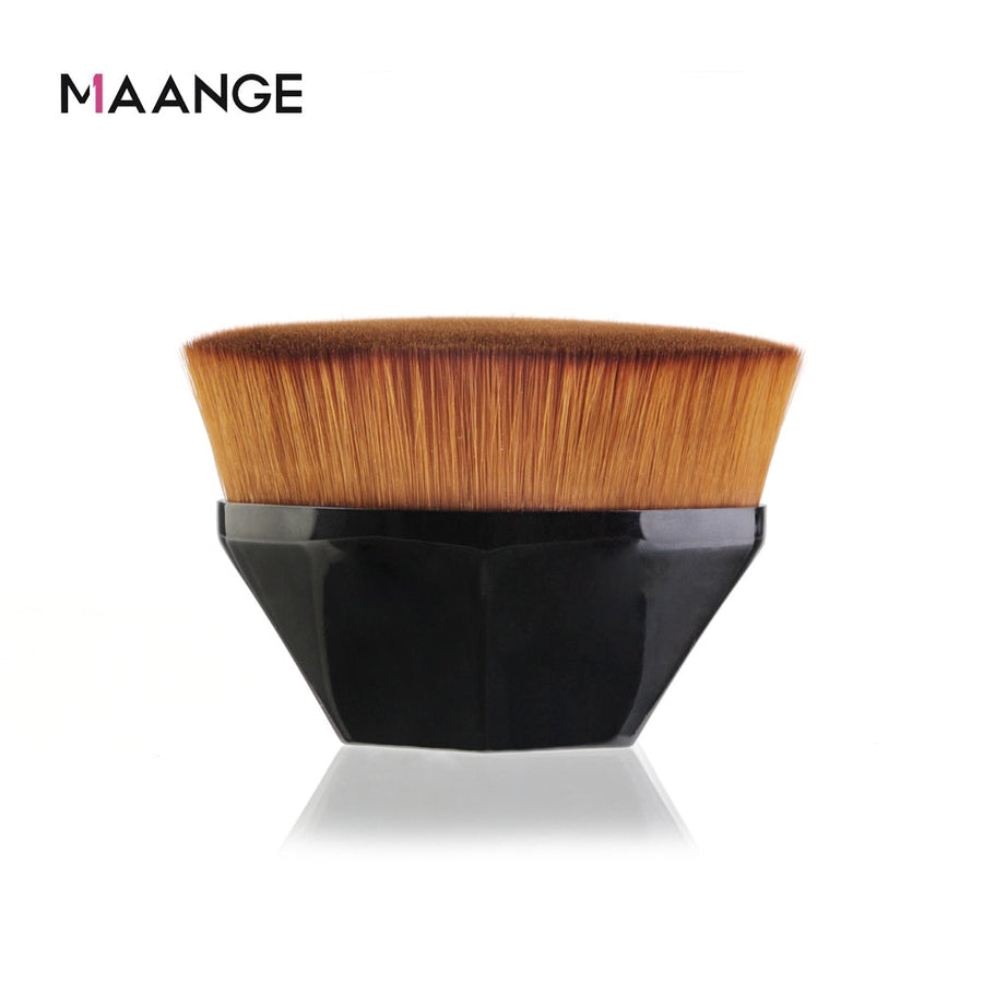 Flat Top Foundation Brush With Smooth Even Coverage