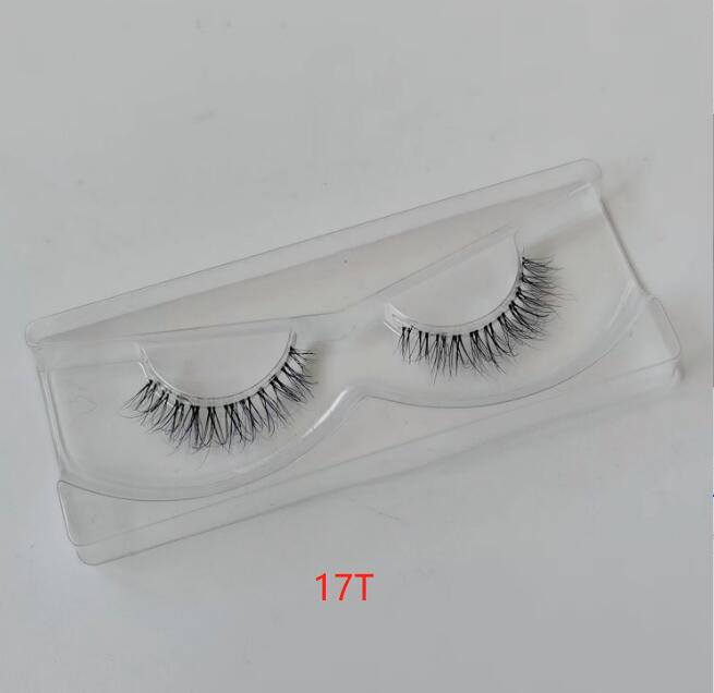 Natural False Eyelashes for Soft Everyday Definition