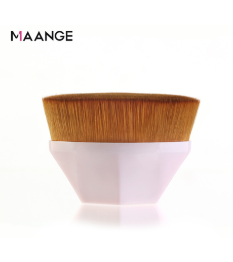 Flat Top Foundation Brush With Smooth Even Coverage