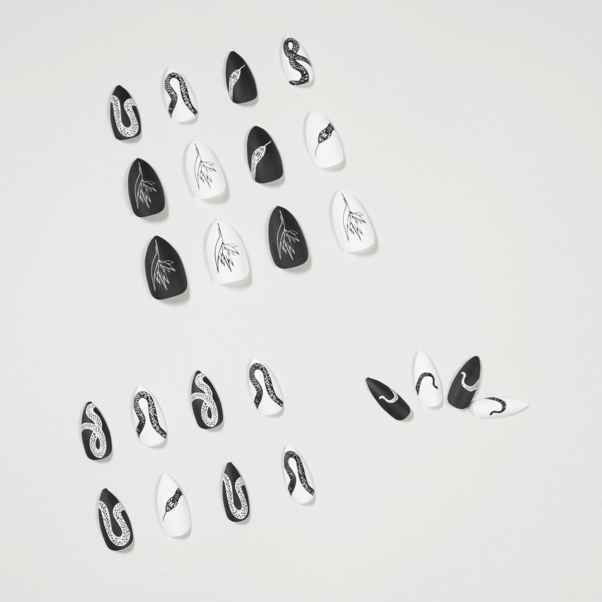 Snake Pattern Press-On Nails for Bold Monochrome Style