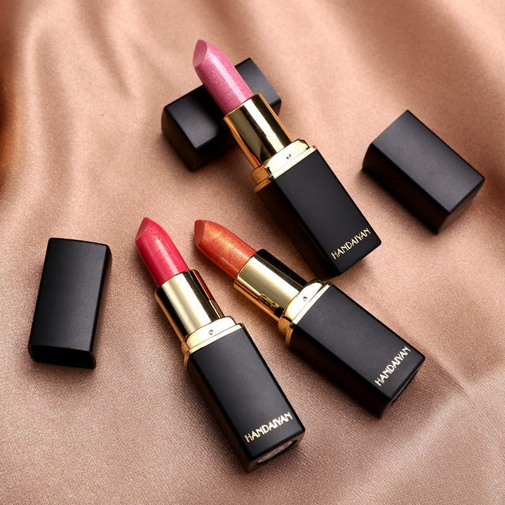 Metallic Lipstick with Pearlescent Color-Shifting Shine