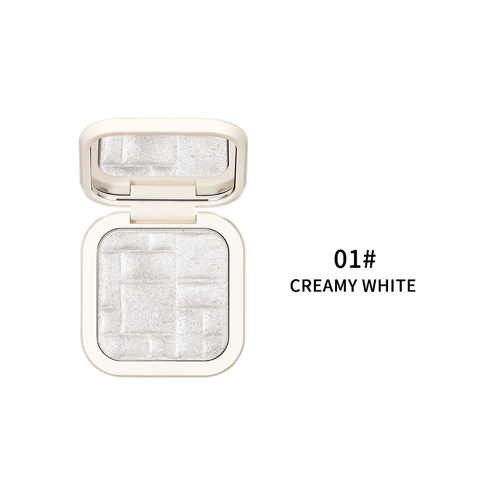Pearlescent Highlighting Powder for Natural Radiance