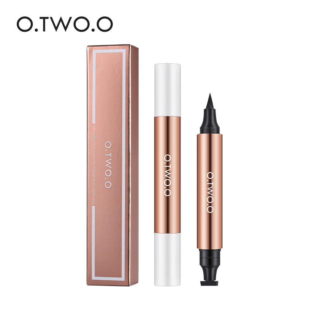 Winged Eyeliner Stamp for Fast, Even Cat-Eye Looks
