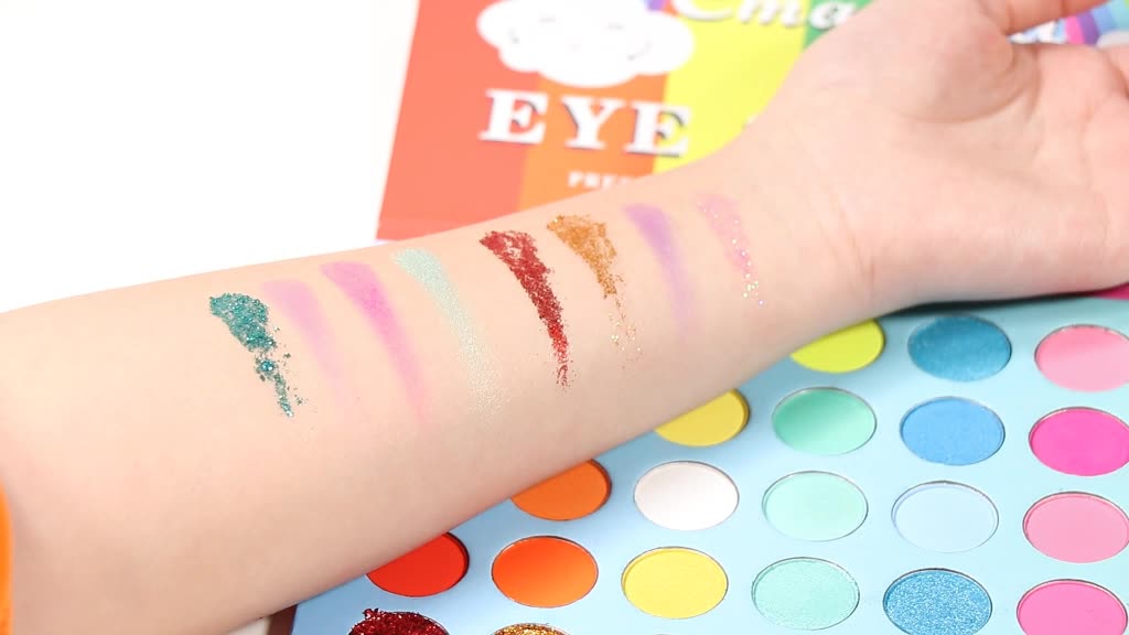 35-Color Rainbow Eyeshadow Palette With Matte Glitter