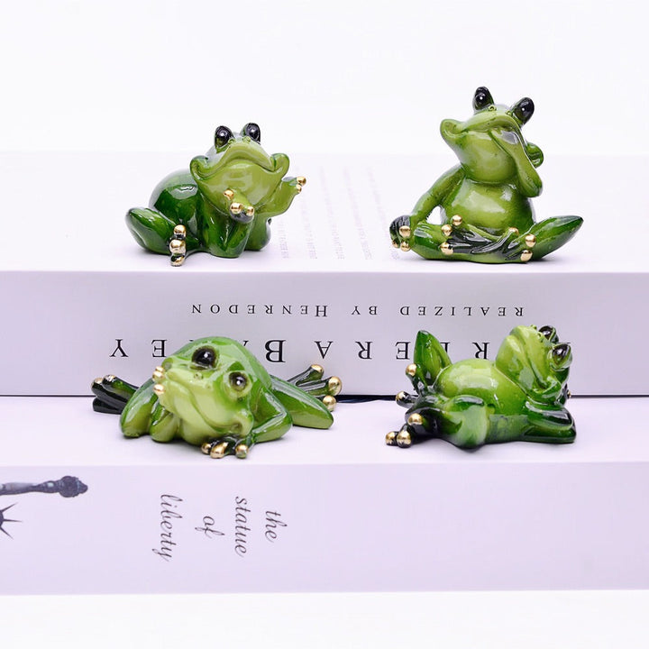 Garden Frog Figurines Set for Whimsical Outdoor Displays