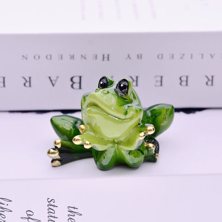 Garden Frog Figurines Set for Whimsical Outdoor Displays