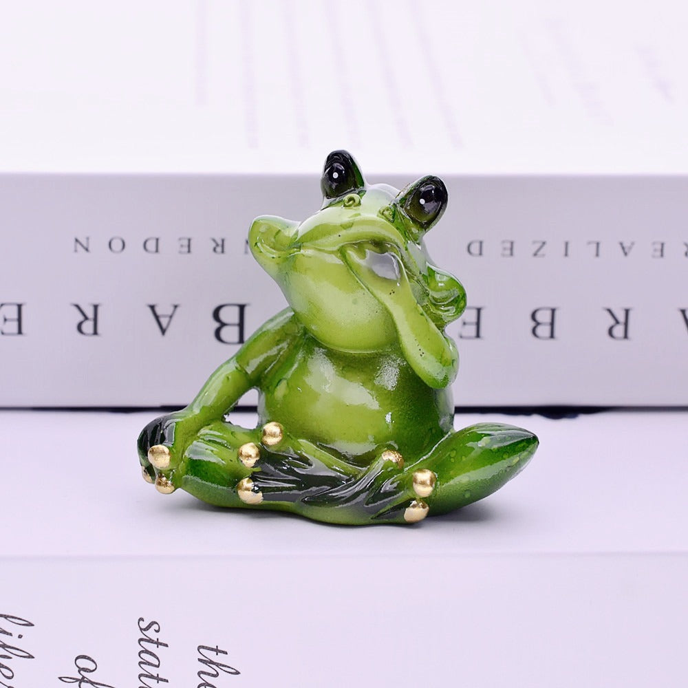 Garden Frog Figurines Set for Whimsical Outdoor Displays