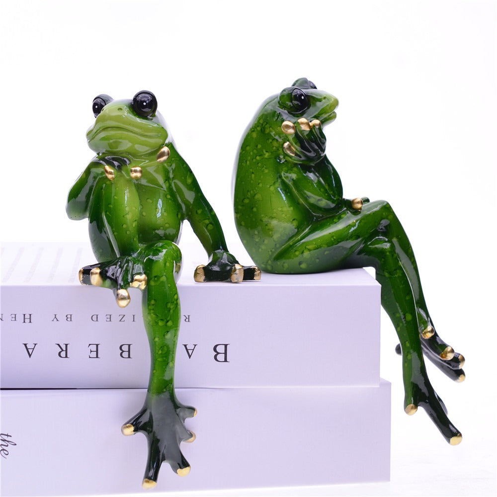 Frog Couple Resin Ornaments for Playful Home Decor
