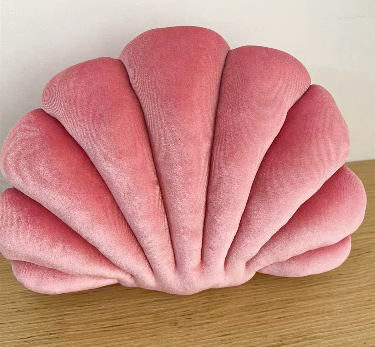 Sculptural Shell Cushion for Colorful Sofa Room Decor