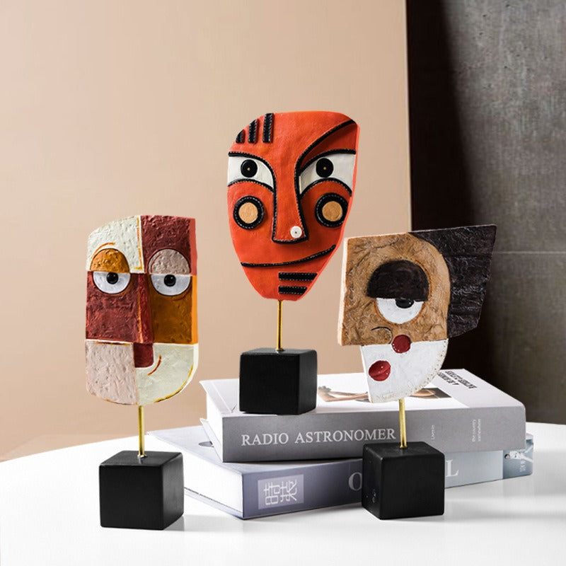 Abstract Face Sculpture Decor for Modern Living Rooms