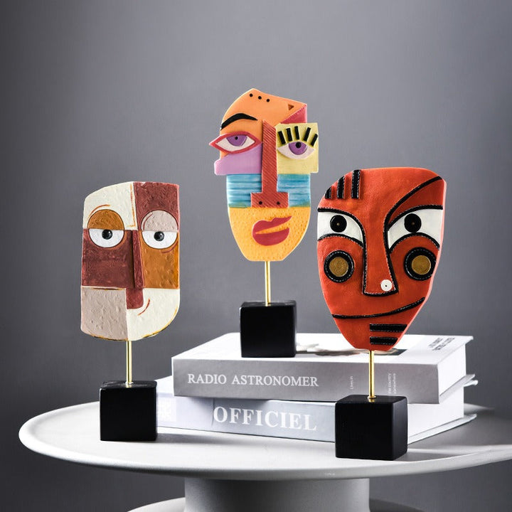 Abstract Face Sculpture Decor for Modern Living Rooms