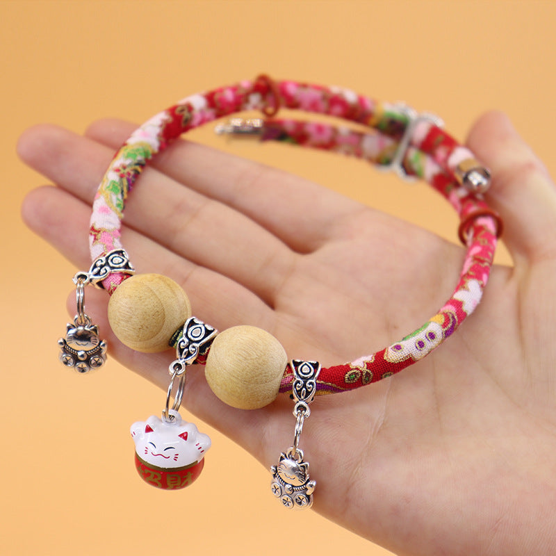 Natural Wood Pet Collar for Cute Insect Protection