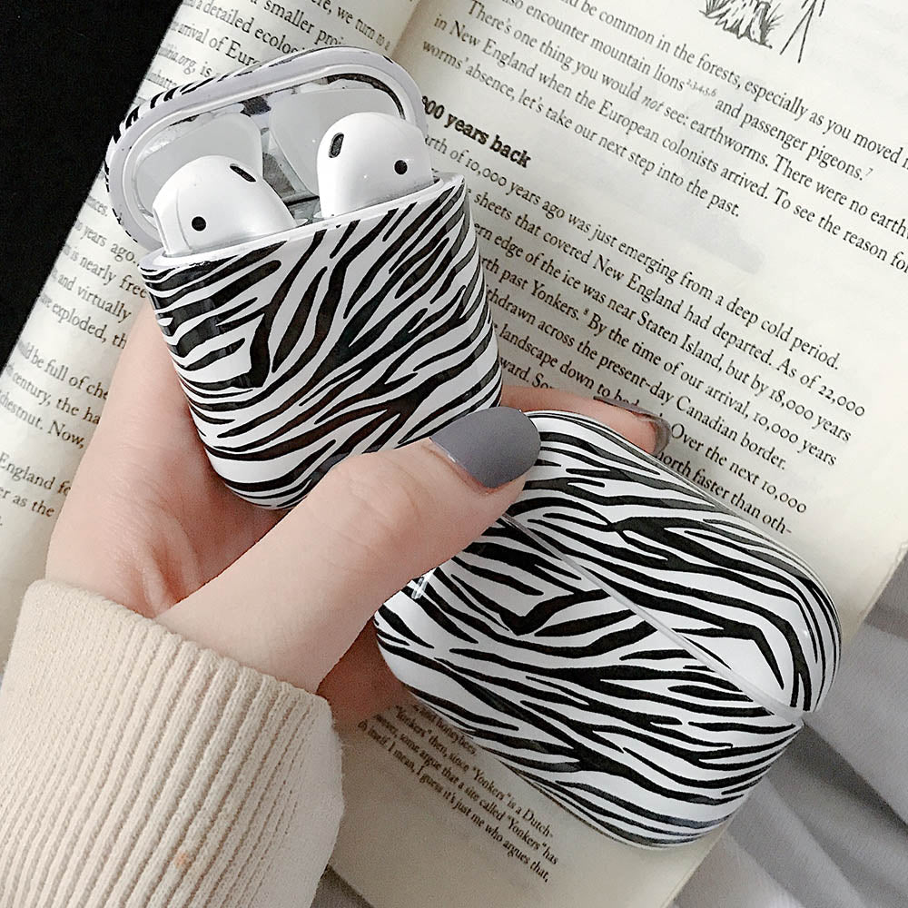 Leopard Print AirPods Pro 2 Case with Wireless Charging