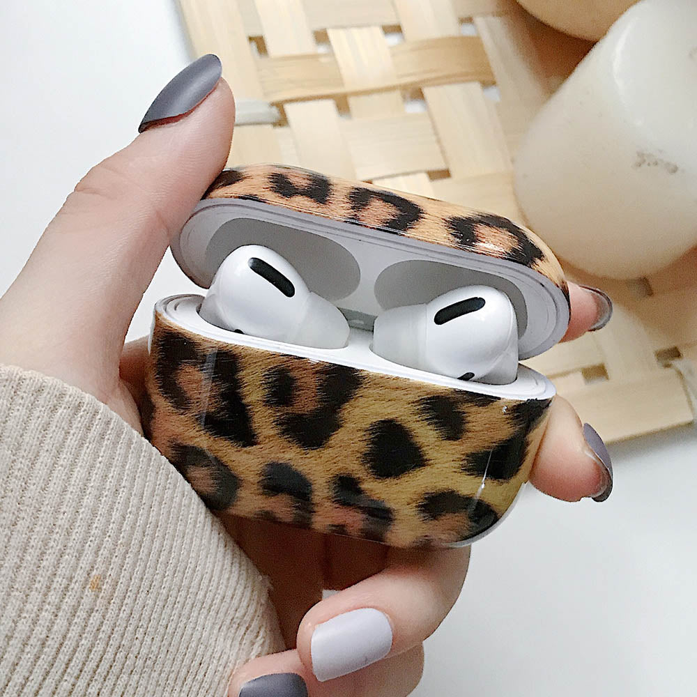 Leopard Print AirPods Pro 2 Case with Wireless Charging