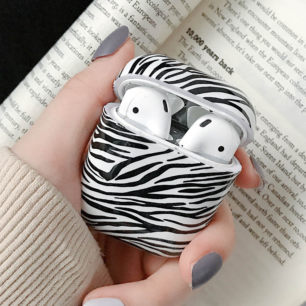 Leopard Print AirPods Pro 2 Case with Wireless Charging