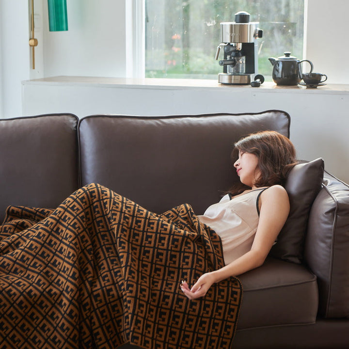 Retro Knit Blanket for Sofa and Bed Comfort Styling