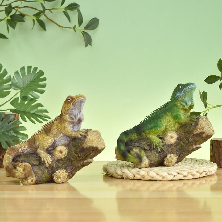 Lizard Ornament Sculpture for Nature-Inspired Displays