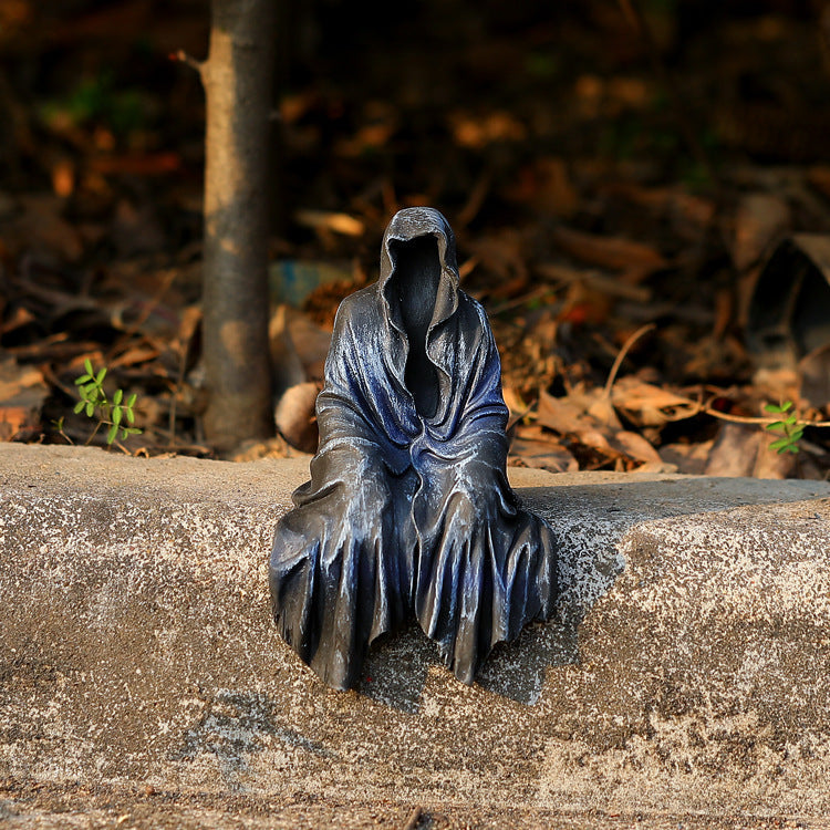 Gothic Garden Statue – Hooded Mystery Resin Ornament