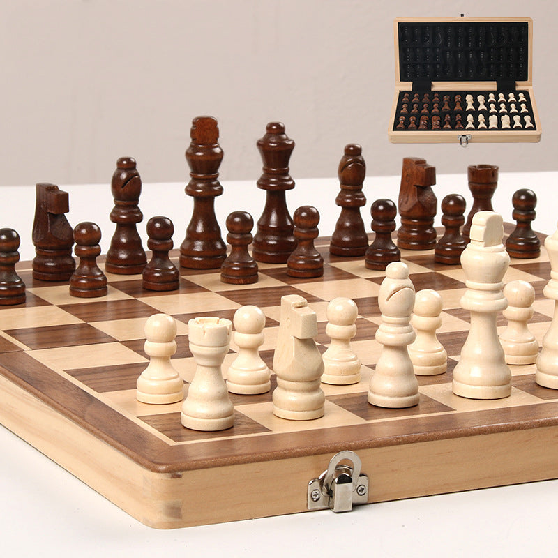 Magnetic Chess Set: Folding Solid Wood Board for Travel