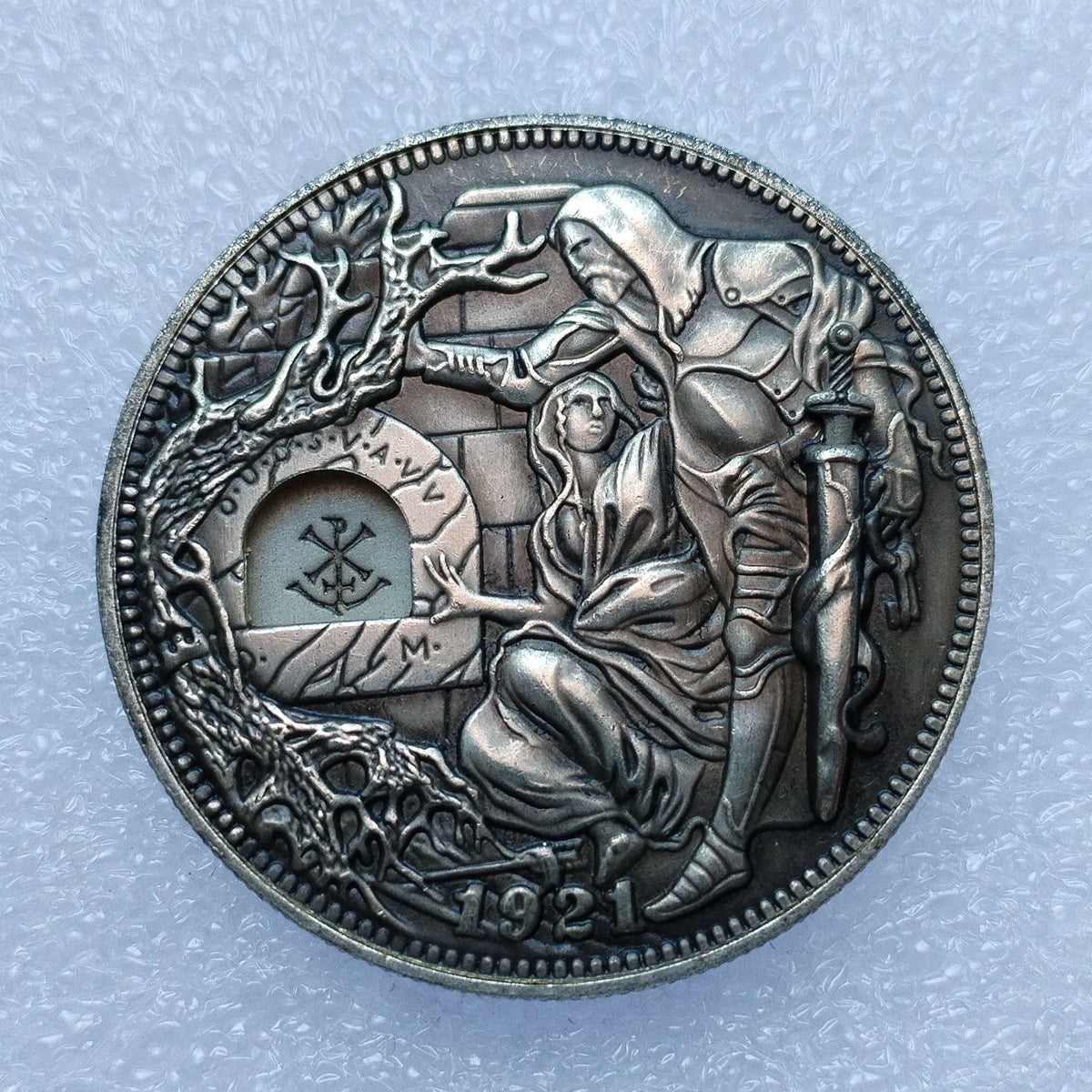 Mechanical Wandering Coin - Antique Silver Fantasy Medallion