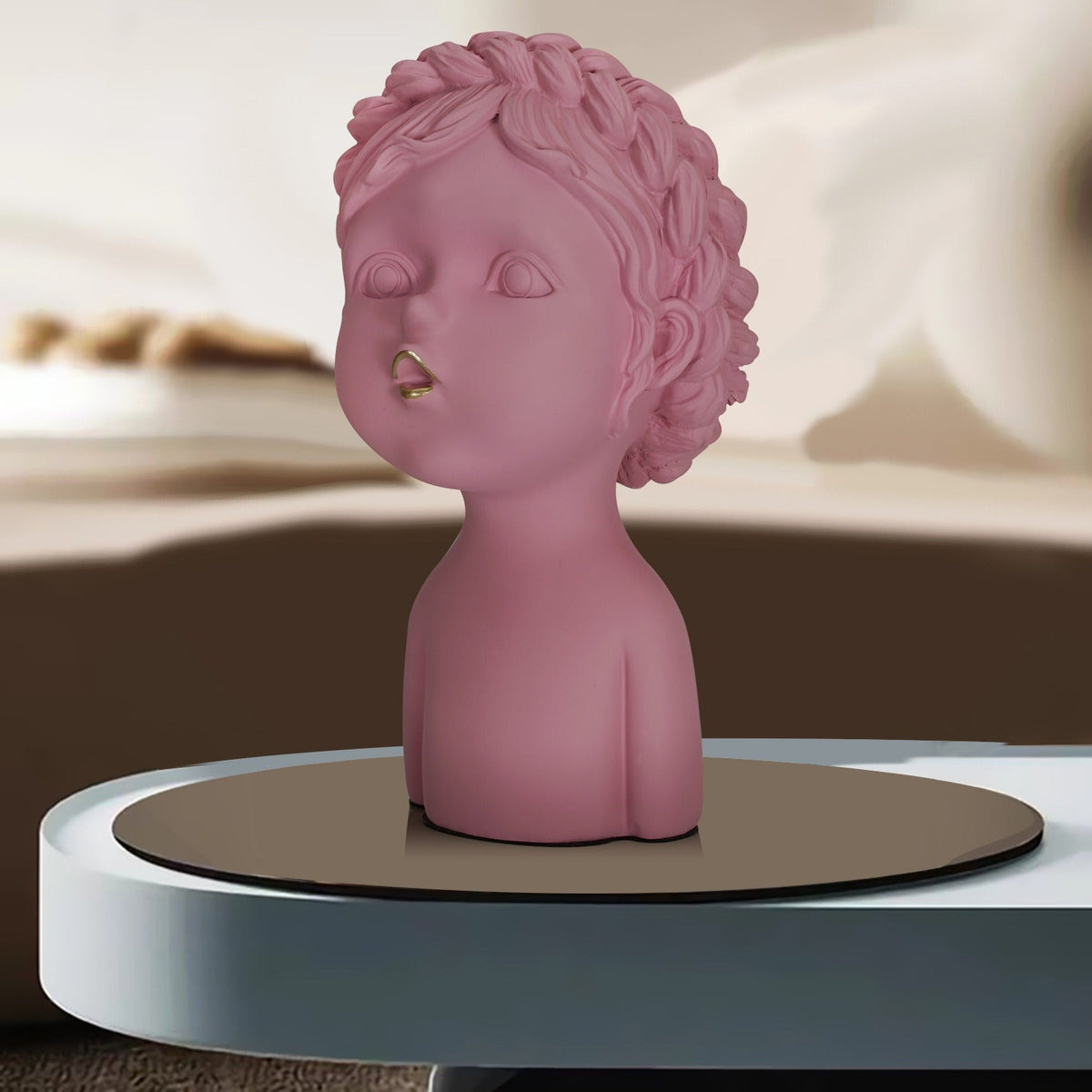 Minimalist Resin Girl Ornament for Modern Shelf Decor