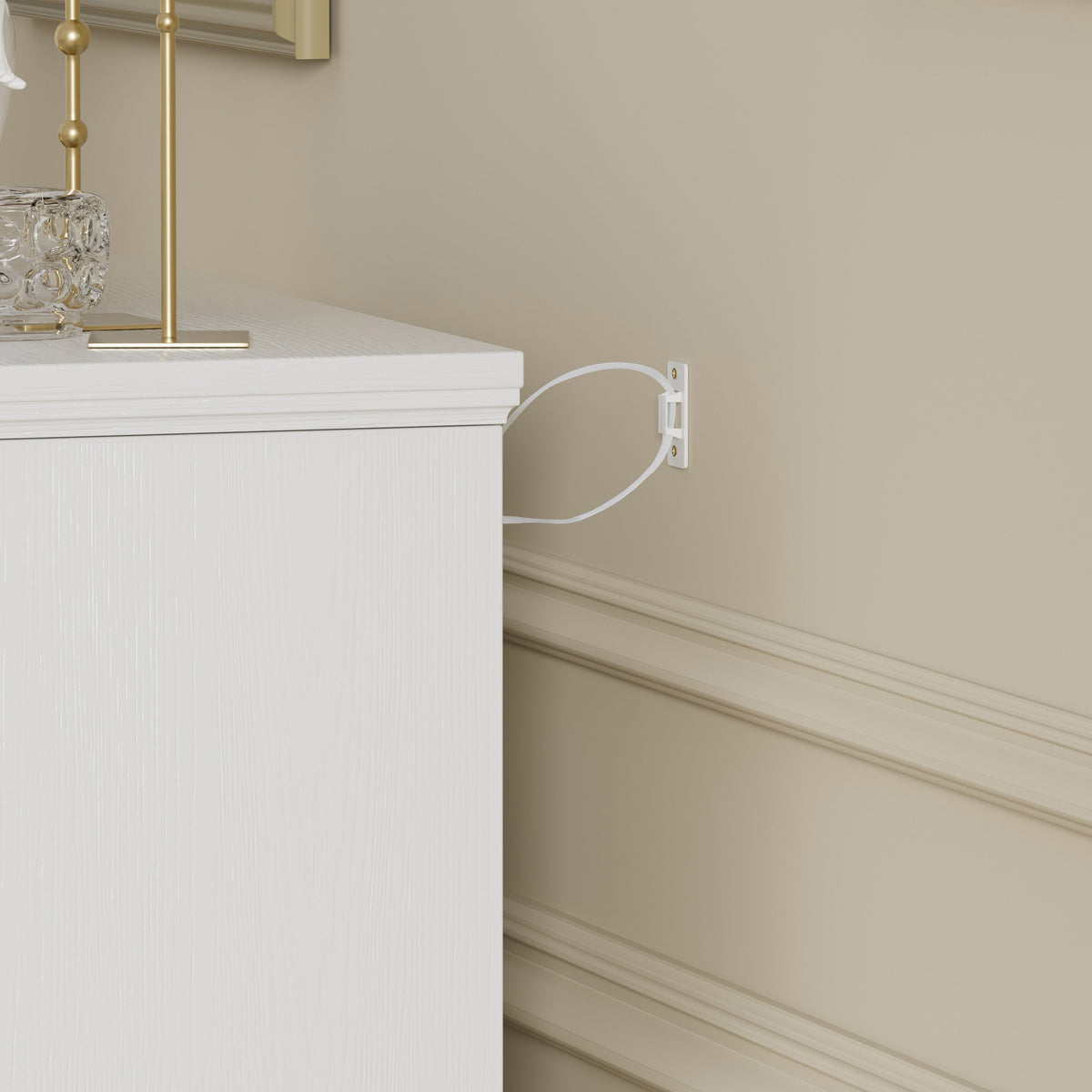 7 Drawer Dresser Chest with Anti-Tip Safety in White